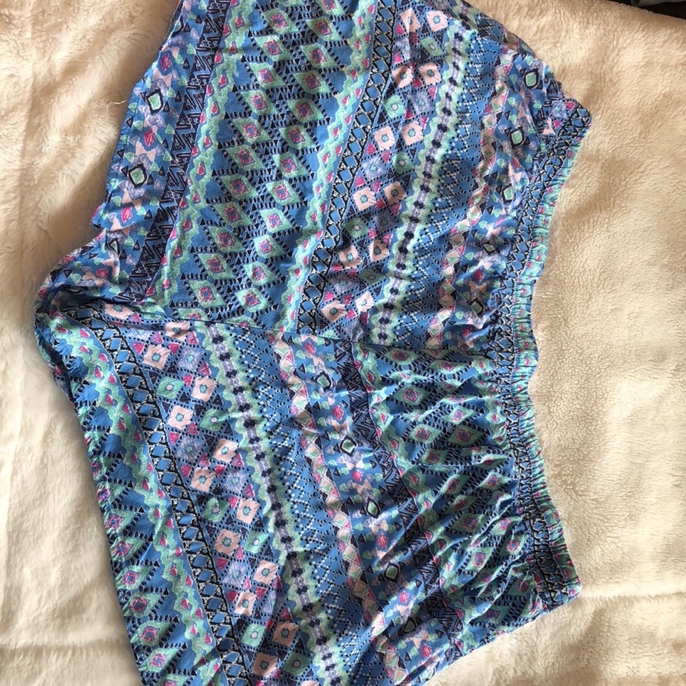 Tribe print shorts
